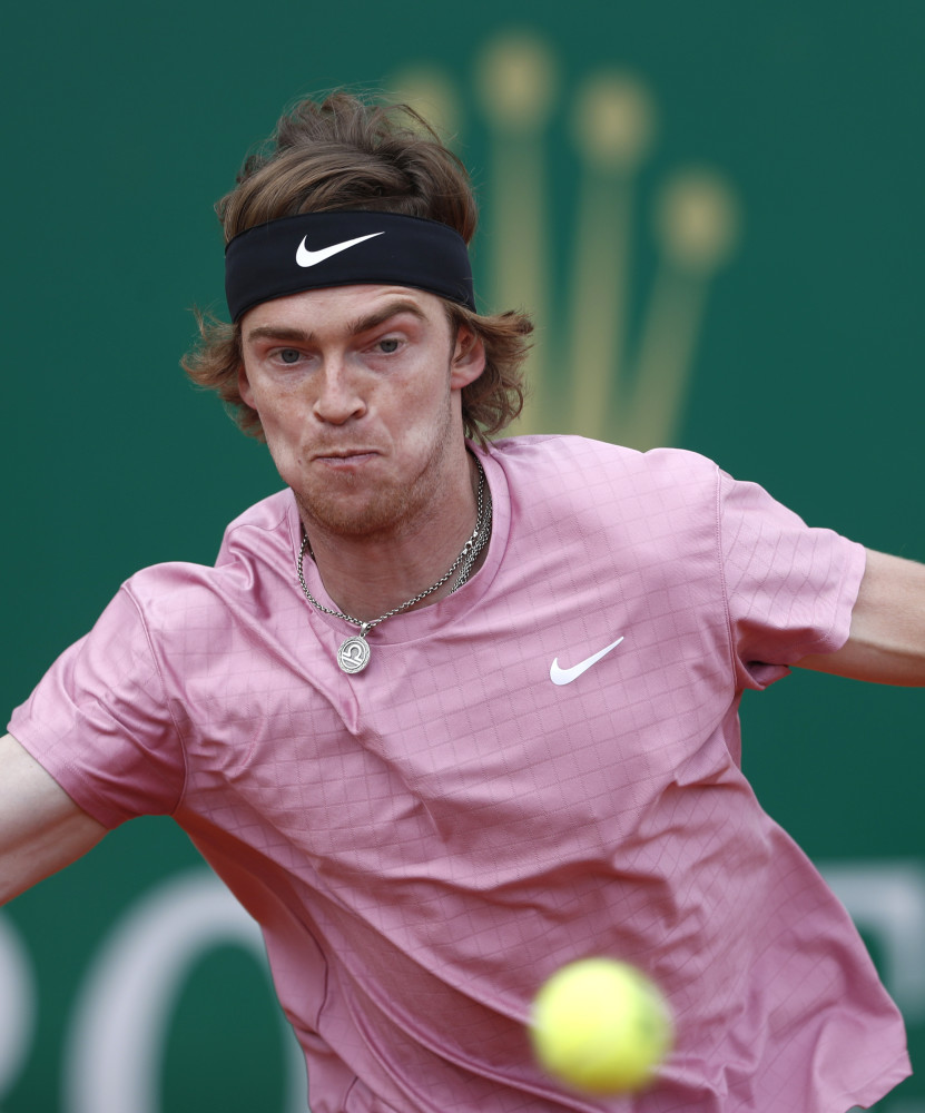 行与阵容深 行与阵容深