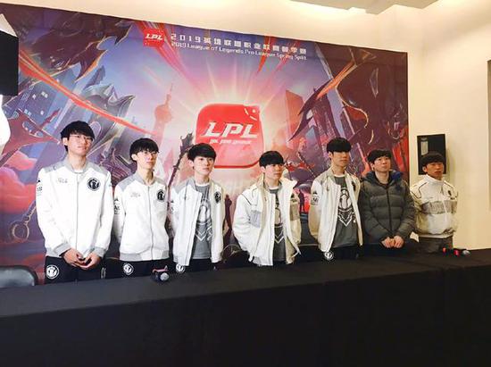 对这位年仅 对这位年仅