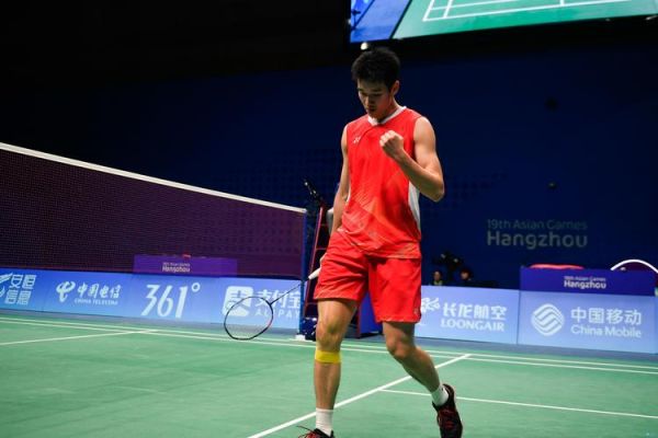 姆巴佩双响 皇马取得三连胜.